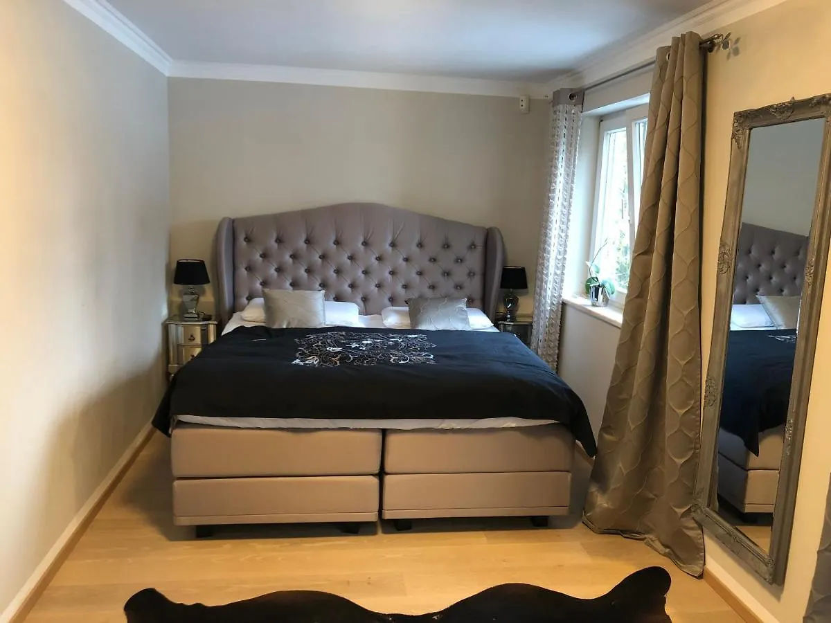Luxurioeses Haus In Muenchen Apartment